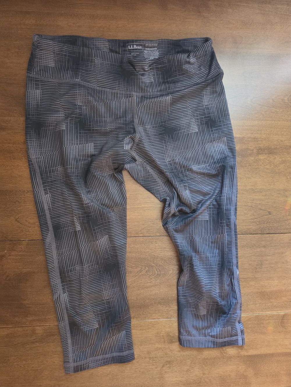 L.L.Bean Active Crop Leggings in Charcoal Pattern